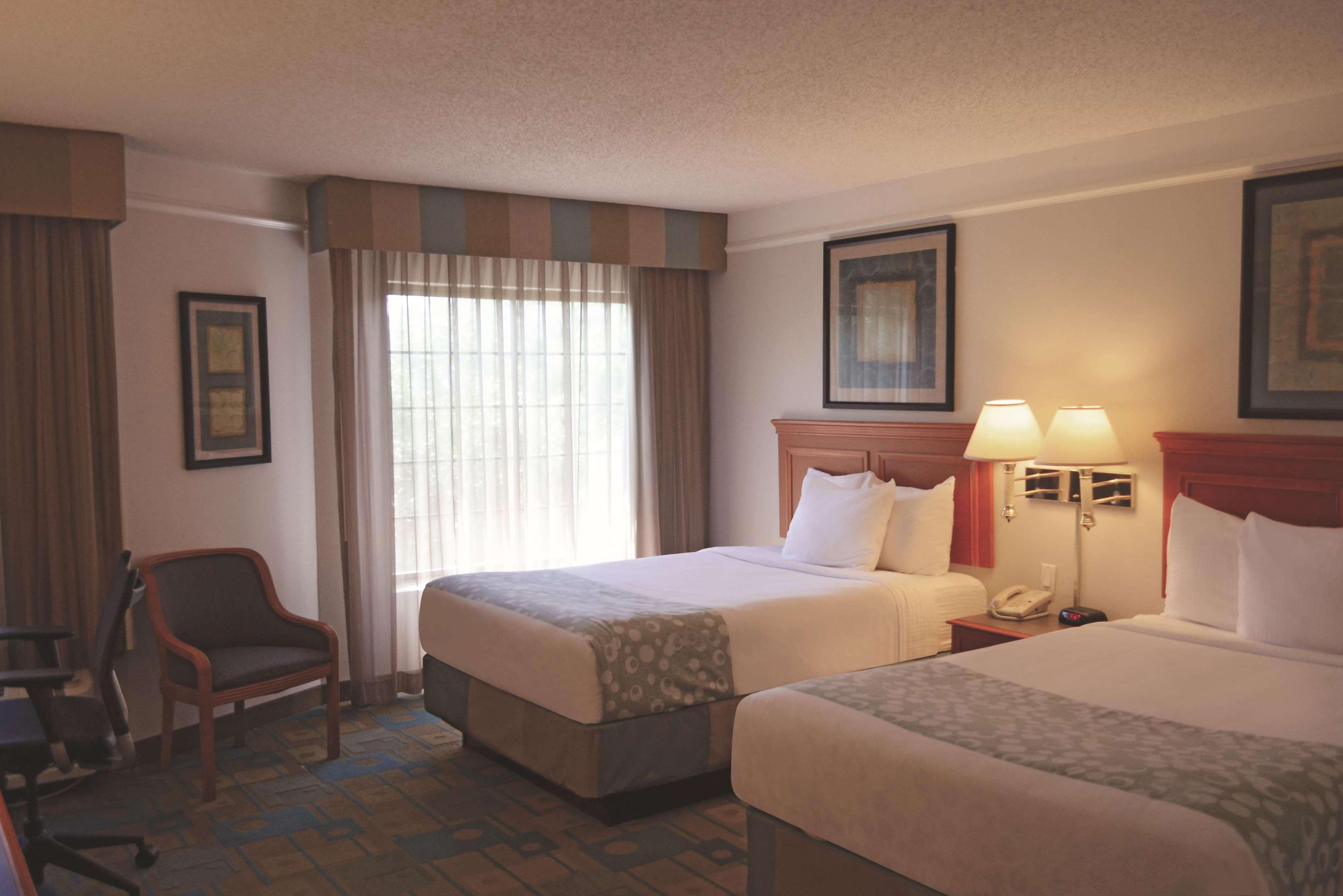 La Quinta Inn By Wyndham Austin Oltorf Exterior photo